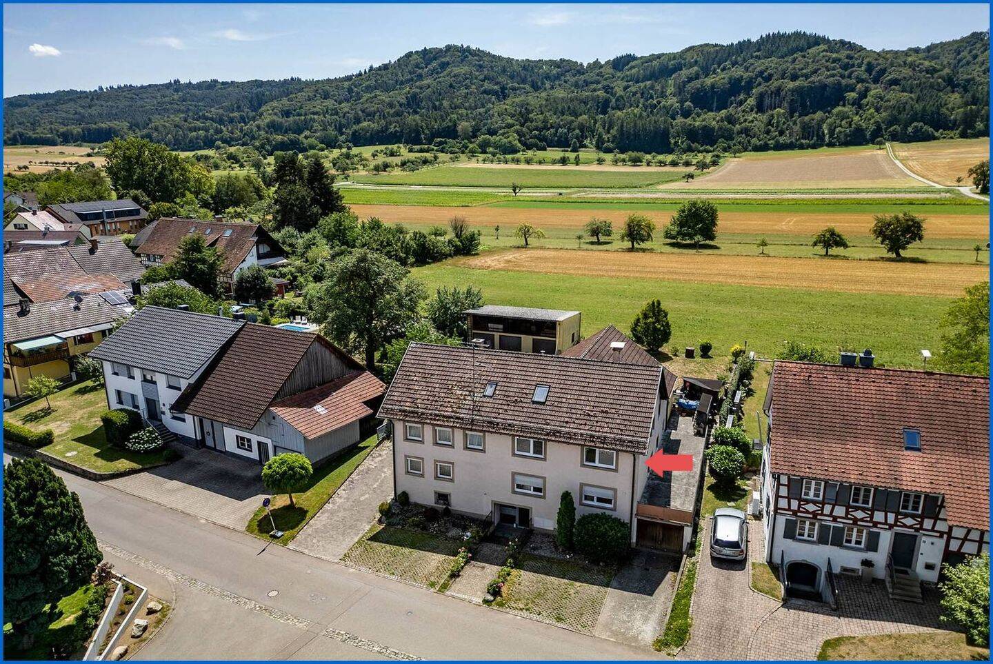 Gepflegte frisch renovierte Wohnung in einem ruhigen Mehrfamilienhaus sofort beziehbar in Bohlingen!, 78224 Singen (Hohentwiel)