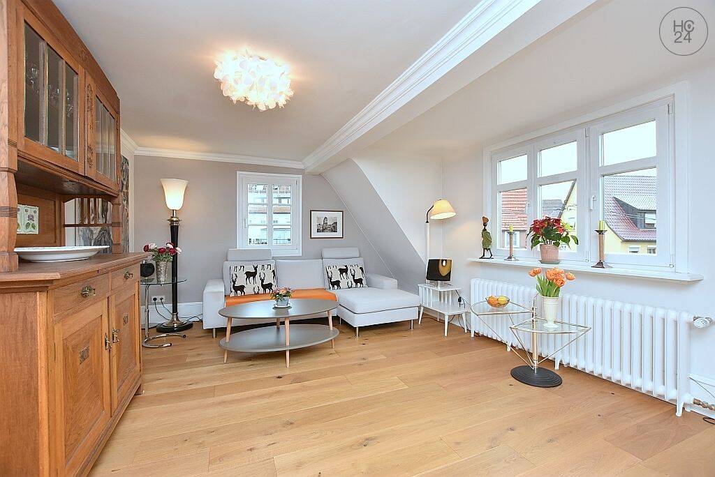 Wunderschön möblierte Dachgeschosswohnung mit Internet zur Zwischenmiete