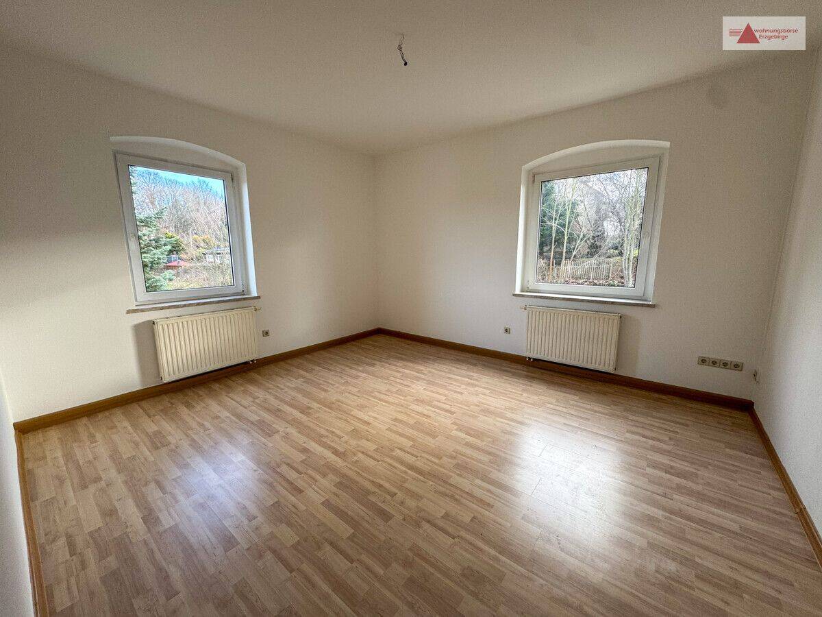 2-Raum-Wohnung in Randlage von Lößnitz im 1. Obergeschoss, 8294 Lößnitz