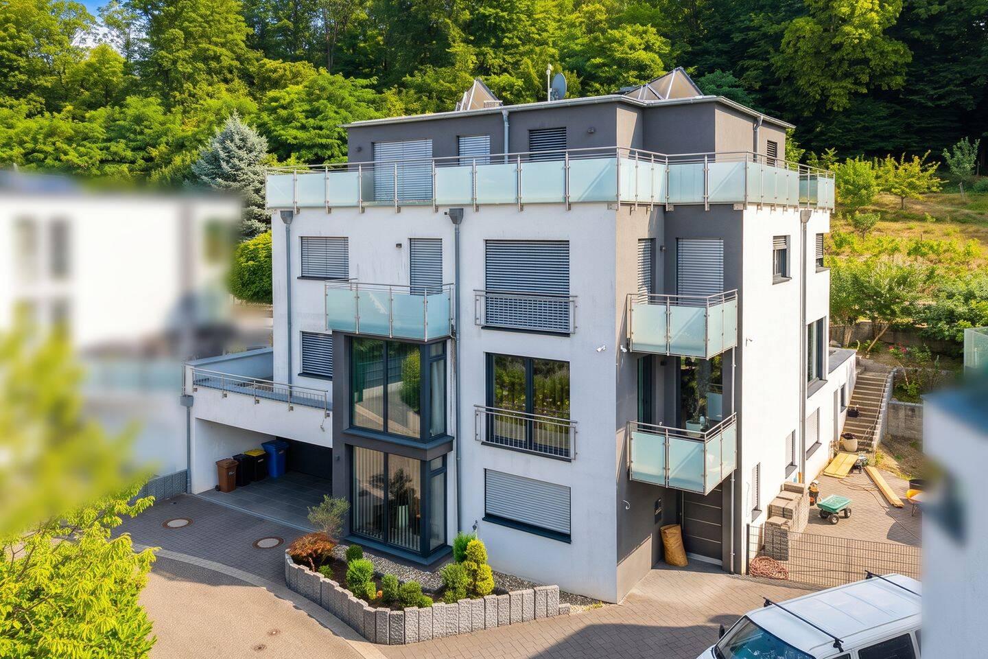 Exklusives Anwesen mit großzügigem Garten, Kamin, Aufzug und Einliegerwohnung, 76532 Baden-Baden