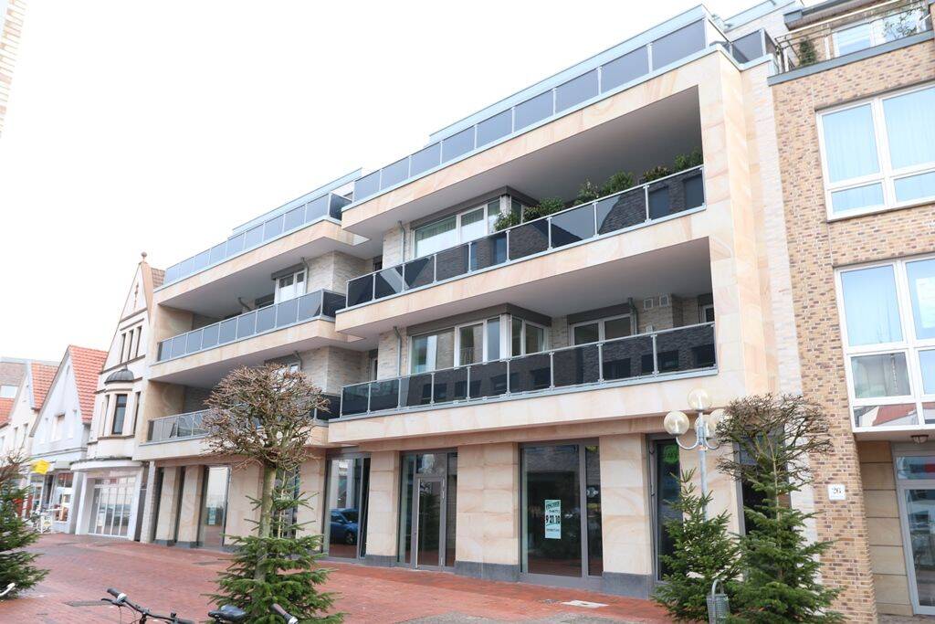 Fußgängerzone: Exklusive 3 Zi.-.Whg. mit gr. überd. Balkon, Aufzug u. PKW-Stellplatz, 49661 Cloppenburg