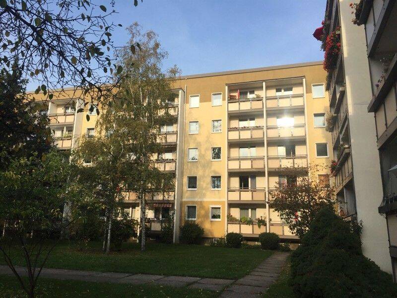 Familienwohnung mit 3 separaten Schlafzimmern und Balkon sucht neue Mieter ab 01.09.2026!, 1257 Dresden (Großzschachwitz Leuben Lockwitz Niedersedlitz)
