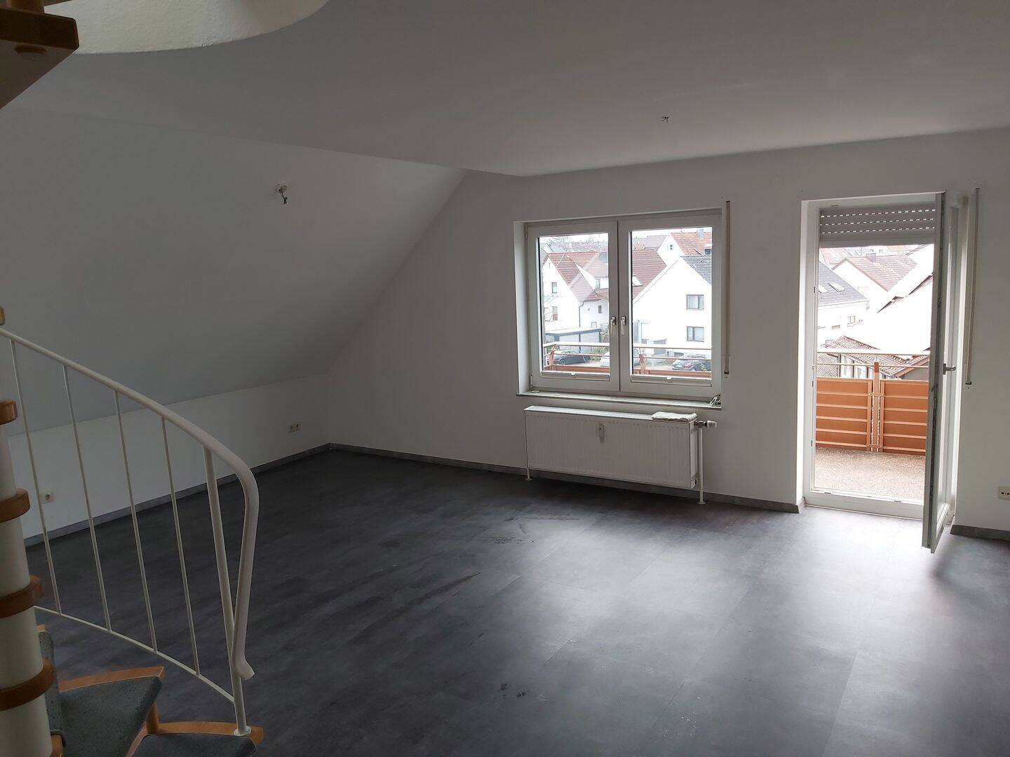 gemütliche 2 Zimmer Wohnung mit Balkon, 72649 Wolfschlugen