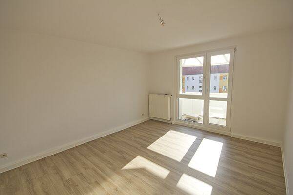 Schöne 3-Raum-Wohnung in toller Lage!, 6128 Halle (Saale) (Böllberg-Wörmlitz Gesundbrunnen Innenstadt Silberhöhe Südstadt)