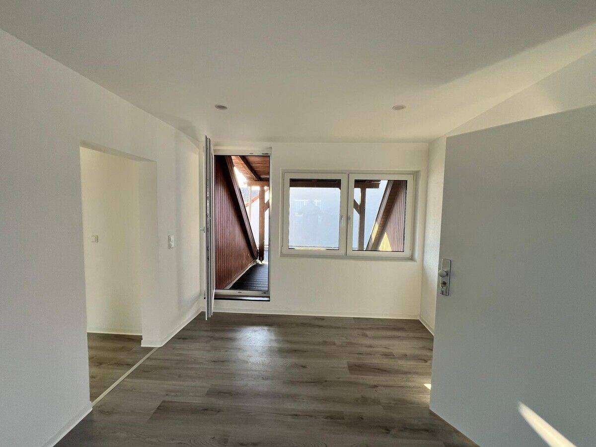+++Gemütliche 2ZKB Wohnung mit sonniger Dachterrasse in Kleinblittersdorf+++, 66271 Kleinblittersdorf