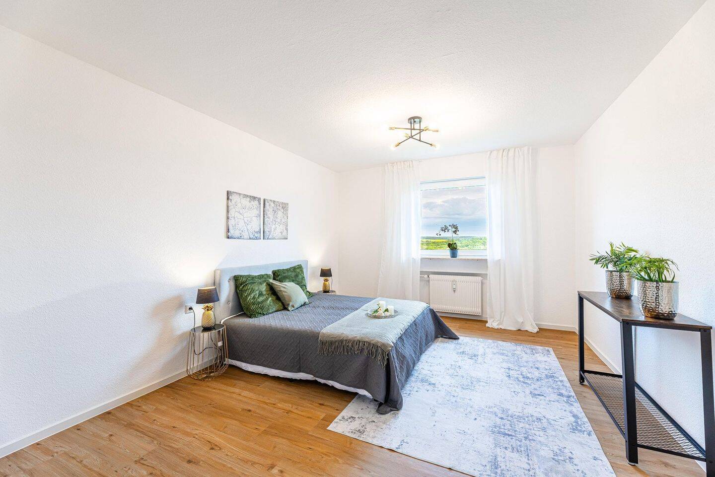 PROVISIONSFREI: Renovierte Wohnung mit Balkon und fantastischem Ausblick am Wildpark. Bezugsfrei., 97422 Schweinfurt