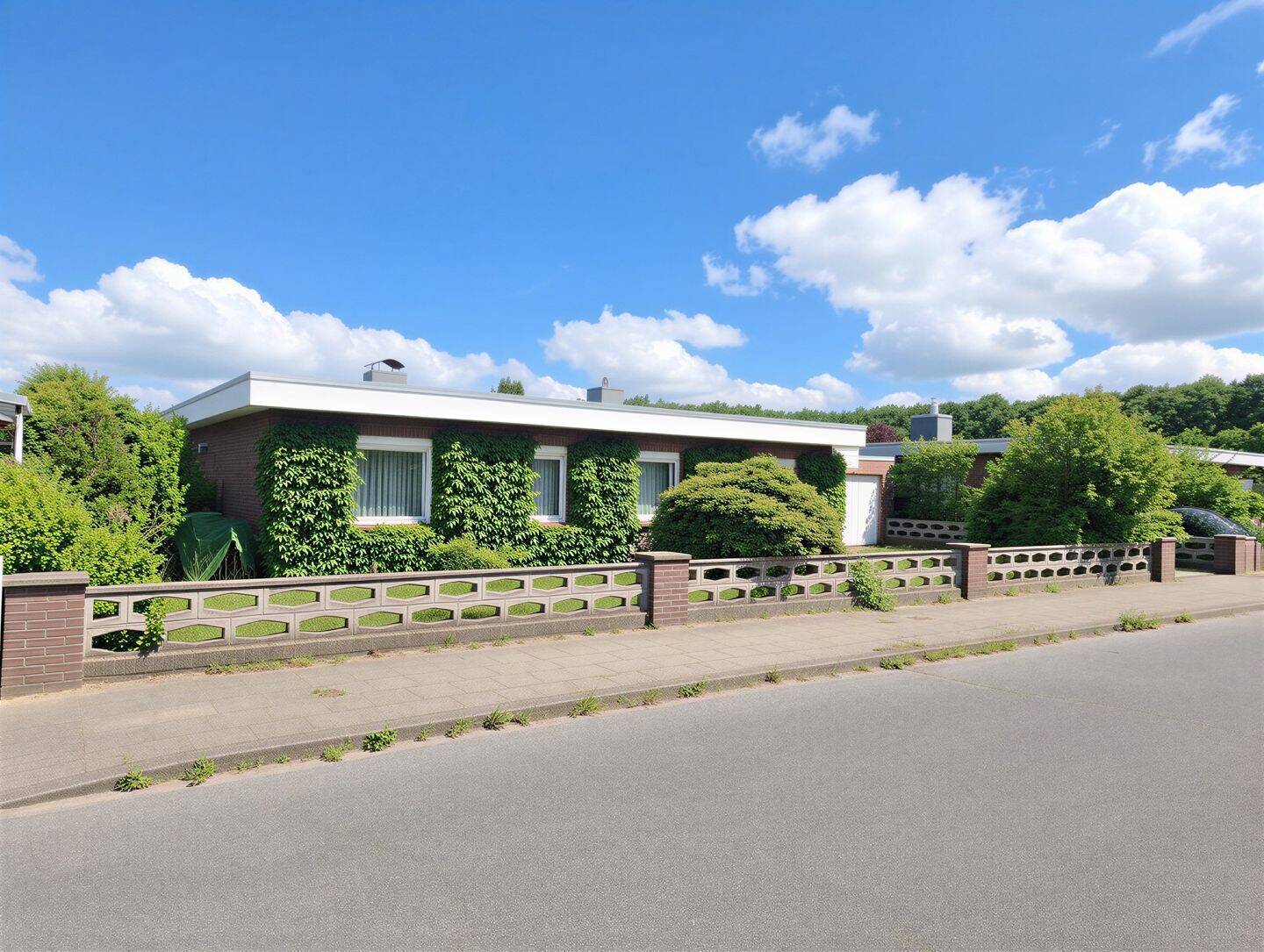 Schöner Bungalow mit 5 Zimmer in Uni-Nähe mit Wintergarten und Garage in Lübeck St.Jürgen, 23562 Lübeck (Sankt Jürgen)