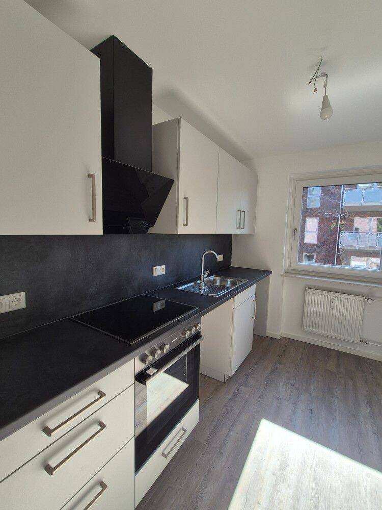 Erstbezug nach Modernisierung – 3-Zimmer Wohnung mit Balkon, 24340 Eckernförde