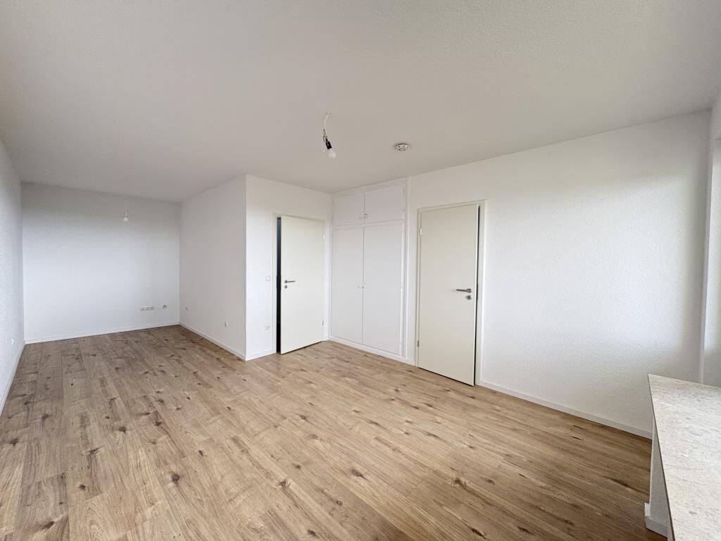 Renovierte 1-Zimmer-Wohnung mit toller Aussicht in Bremen Blumenthal, 28779 Bremen (Blumenthal Lüssum-Bockhorn)