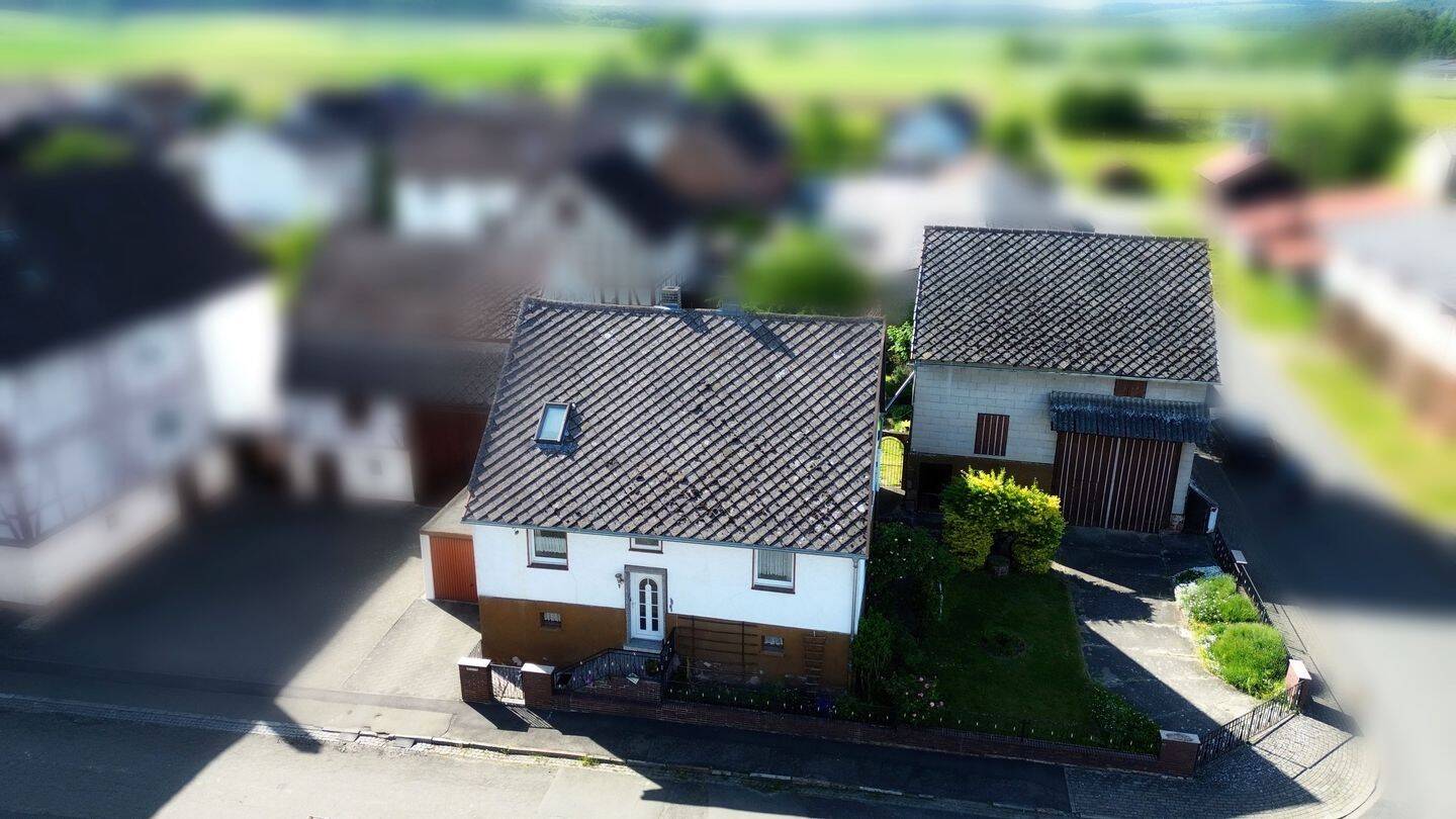 Charmantes Sanierungsobjekt mit großem Potenzial, 35279 Neustadt (Hessen)