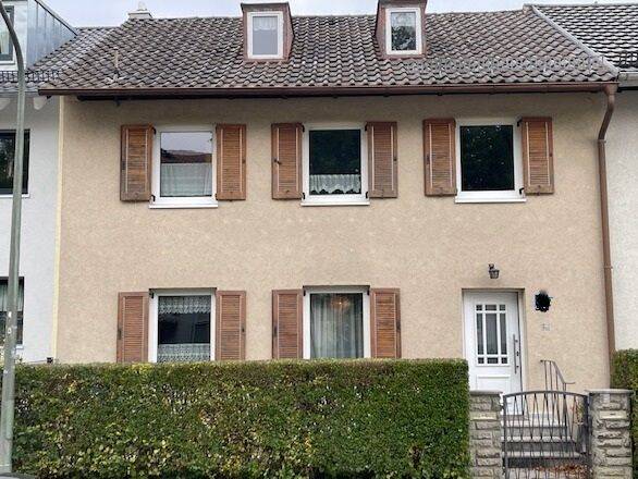 Für Studierenden-WG: Reihenhaus mit 7 Zimmern, 80689 München (Hadern Laim Pasing-Obermenzing)