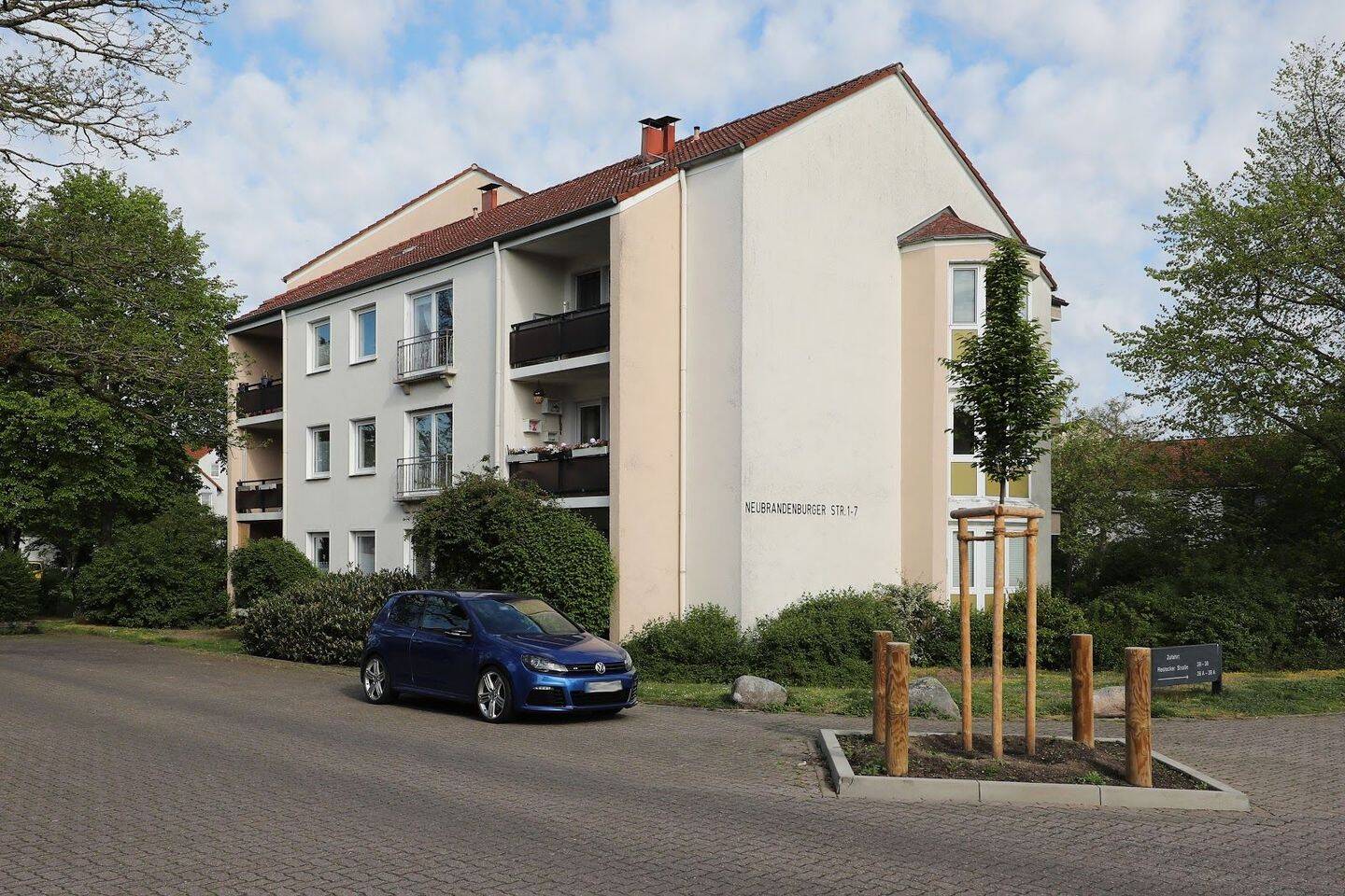 Schöne Wohnung in ruhiger Lage – WBS mit 70m² benötigt // 1.OG. Rechts, 38444 Wolfsburg (Detmerode Hattorf Heiligendorf Rabenberg Westhagen)