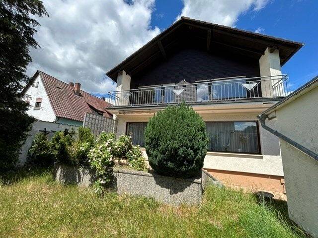 Wohnhaus mit Nebengebäude in Dechsendorf…Platz, Platz, Platz!, 91056 Erlangen