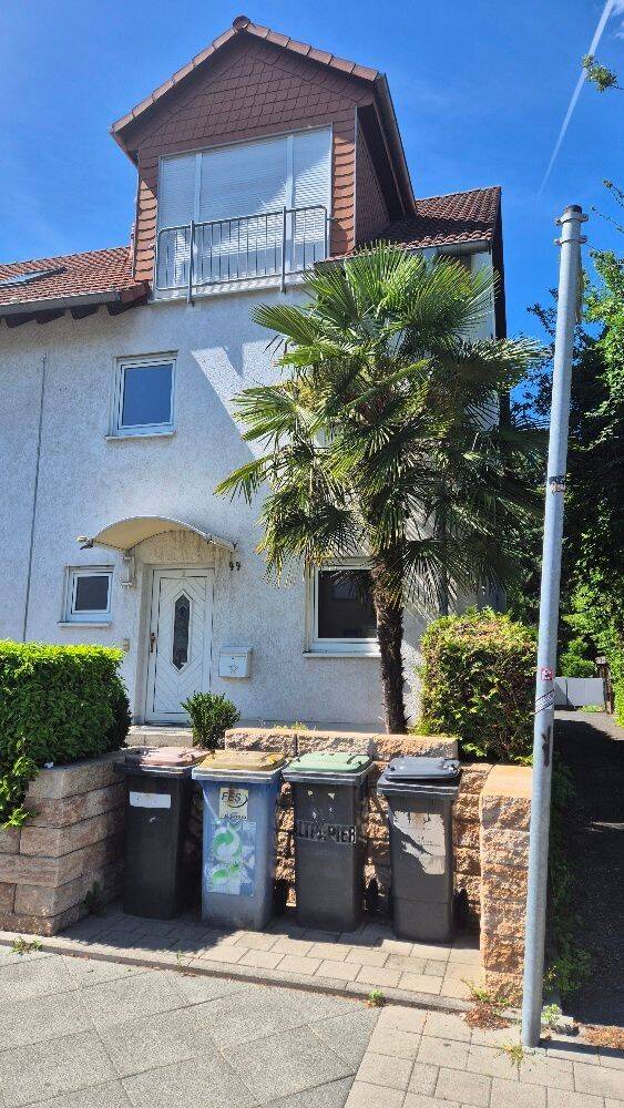 VON PRIVAT: Reiheneckhaus mit Garten in Ffm.-Praunheim ab sofort zu vermieten!, 60488 Frankfurt am Main (Hausen Praunheim Rödelheim)