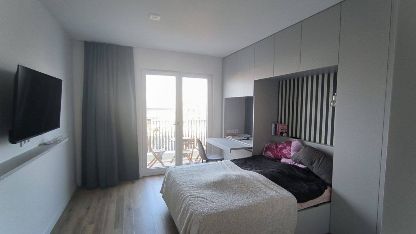 Wunderschöne, neuwertige, möblierte Wohnung, 93049 Regensburg (Großprüfening-Dechbetten-Königswiesen Innenstadt Westenviertel)