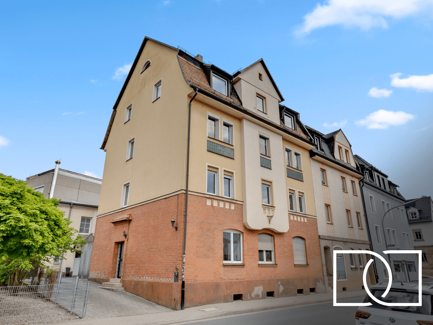 Zentrumsnahe Lage! Attraktives Mehrfamilienhaus mit Ausbaupotenzial und attraktiver Rendite, 95444 Bayreuth (Altstadt City Gartenstadt Kreuzstein Neue Heimat)