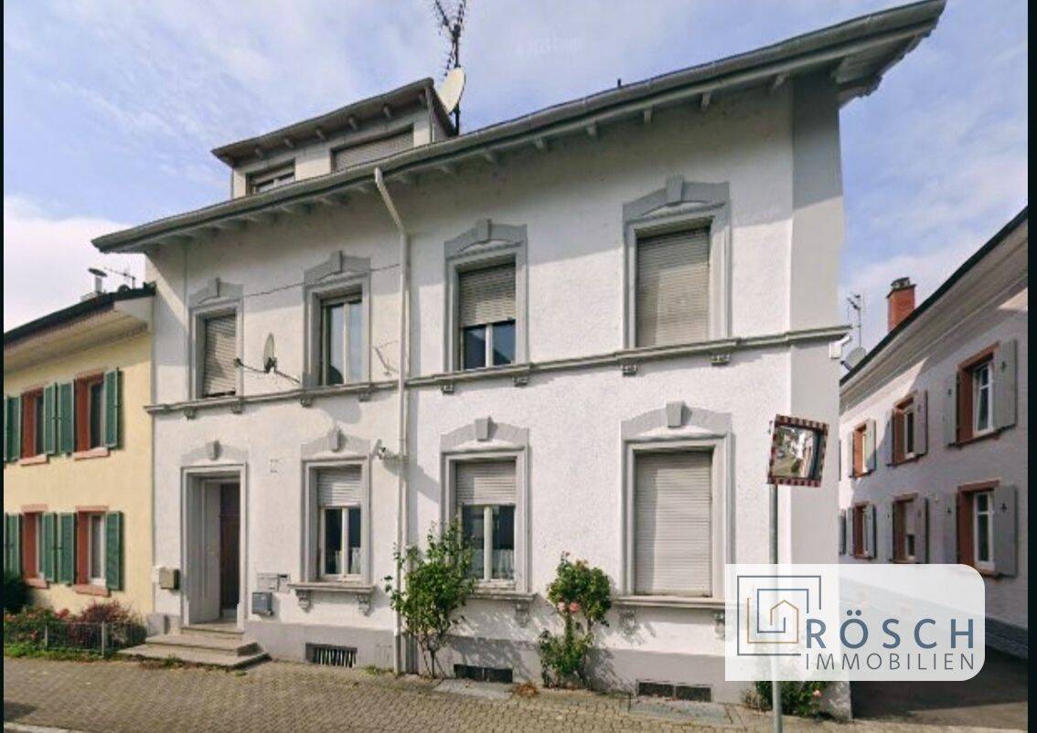 Helle 3,5-Zimmer-Altbauwohnung mit Veranda und Blick ins Grüne in Grenzach, 79639 Grenzach-Wyhlen