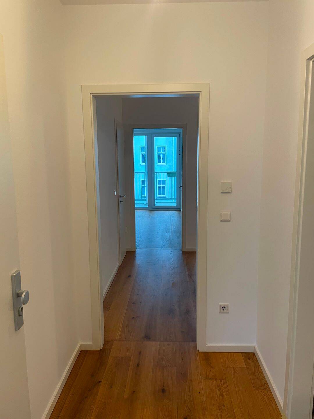 Frisch renovierte 2-Zimmer-Wohnung mit Loggia in Berlin-Friedrichshain, 10247 Berlin (Friedrichshain-Kreuzberg Friedrichshain Prenzlauer Berg)