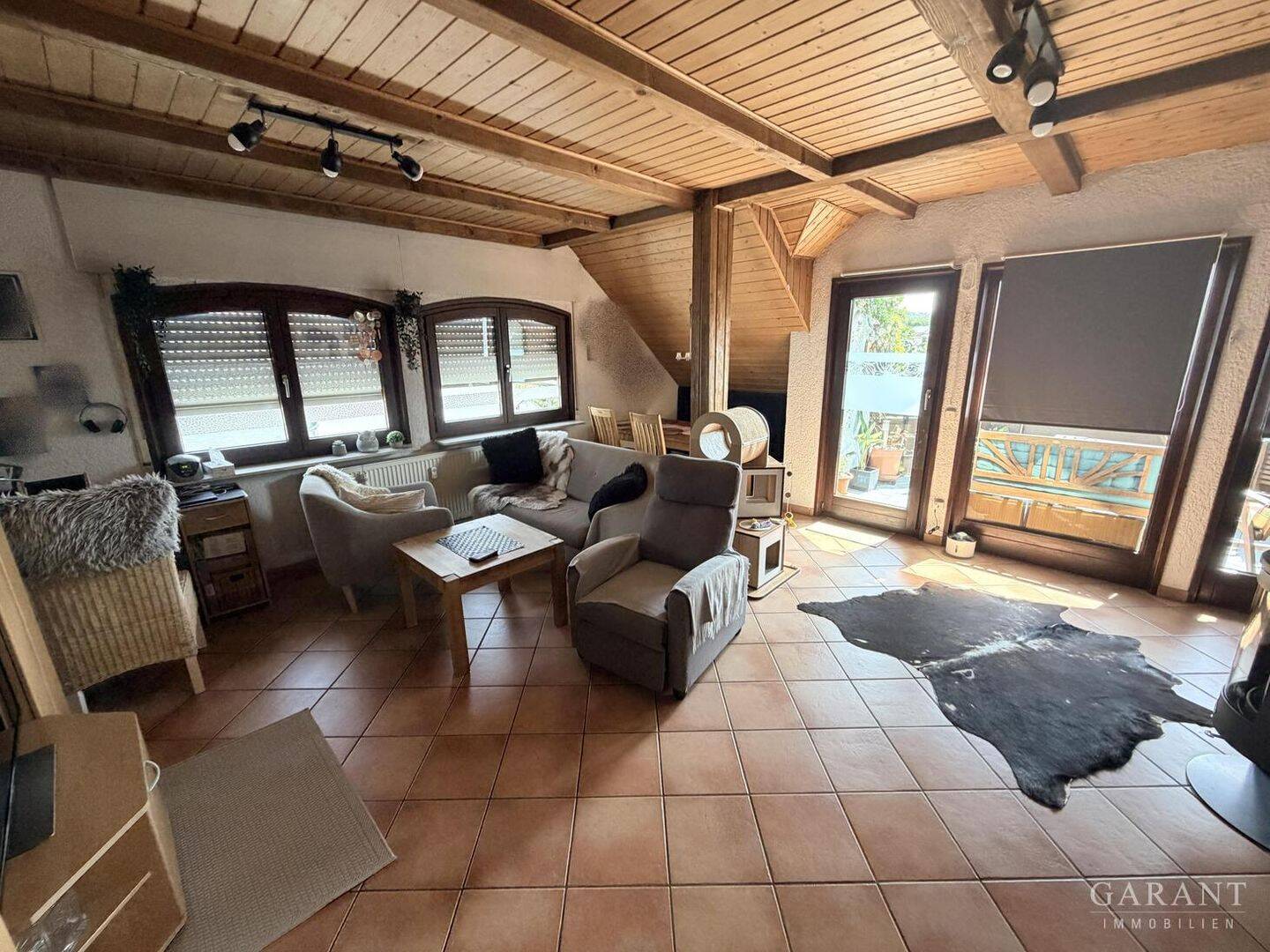 Charmante – 2,5 Zimmer- Eigentumswohnung in zentraler Lage von Dielheim, 69234 Dielheim