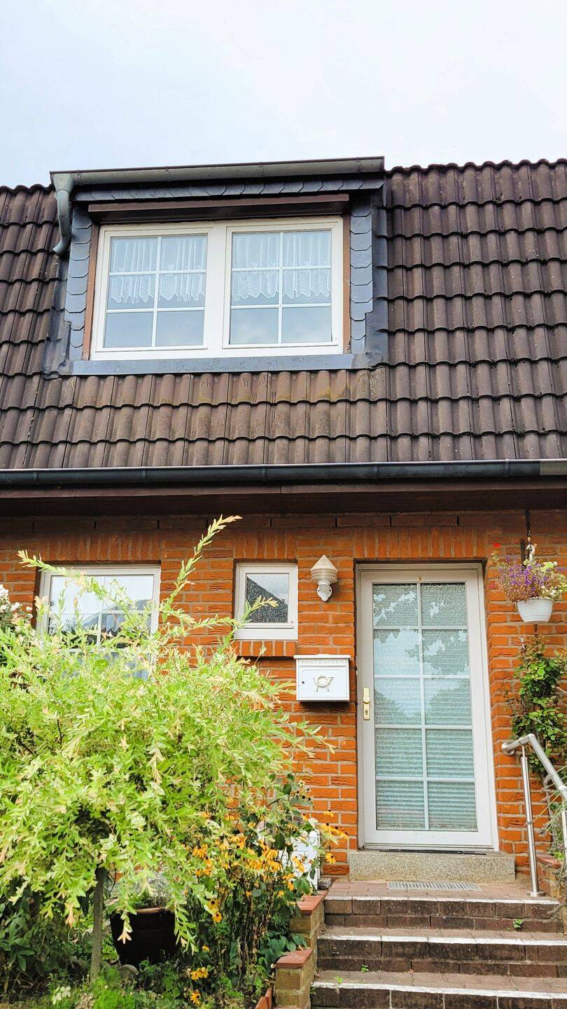 Gepflegtes Reihenmittelhaus mit Garten und Terrasse in Hamburg-Hausbruch, 21147 Hamburg (Harburg Hausbruch Neugraben-Fischbek)