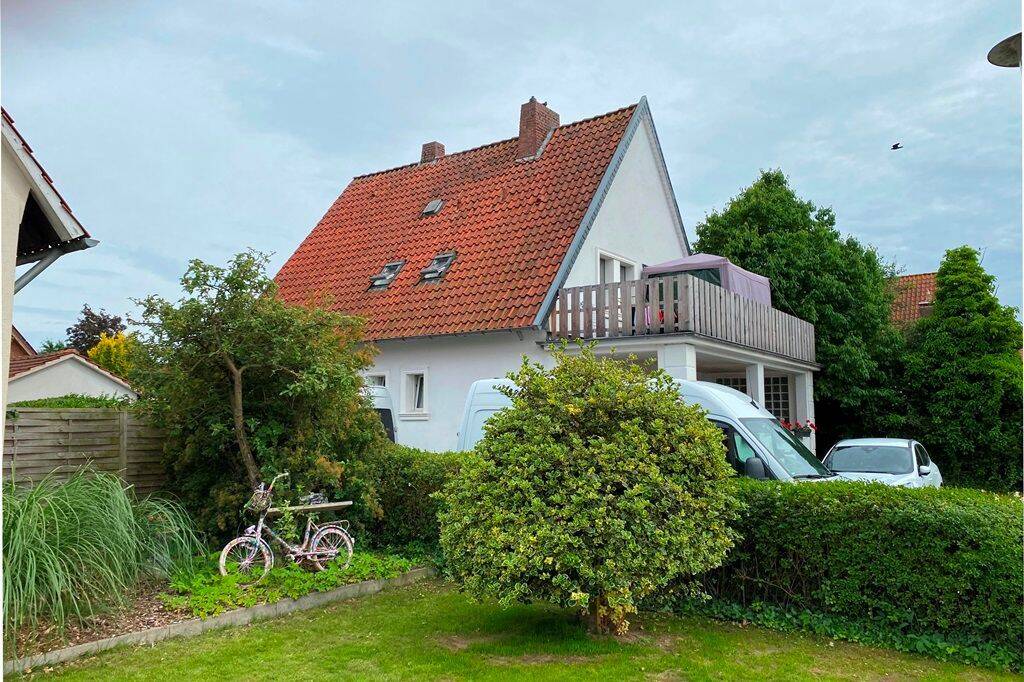 Modernisiertes, gepflegtes Zweifamilienhaus mit Keller, Garage und großem Garten, 49610 Quakenbrück