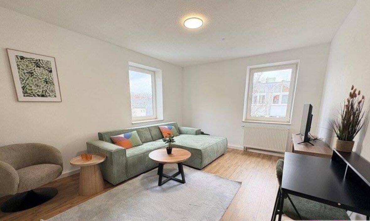 3-Zimmer-Wohnung mit Burgblick, Einzelgarage im Hof und hochwertiger Küche in begehrter Nürnberger Nordstadtlage, 90408 Nürnberg (Großreuth h. d. Veste Gärten h. d. Veste Maxfeld Nordbahnhof Sankt Johannis)