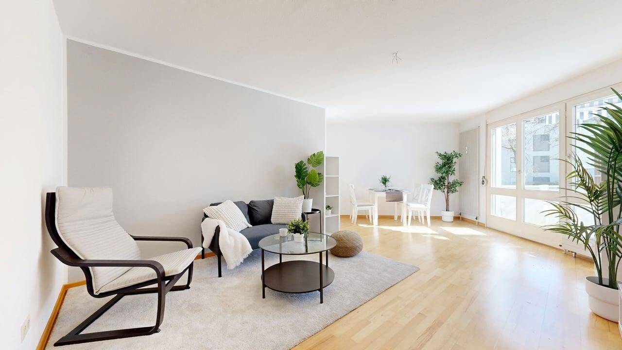 Sonnige 3,5 – Zimmer-Hochparterrewohnung mit großzügiger Südterrasse in ruhiger Lage von Ottobrunn, 85521 Ottobrunn