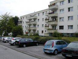 Auf der Suche nach ner neuen Bleibe, 3-Zimmer in Kremenholl frei, 42857 Remscheid (Innen Nord Süd West)