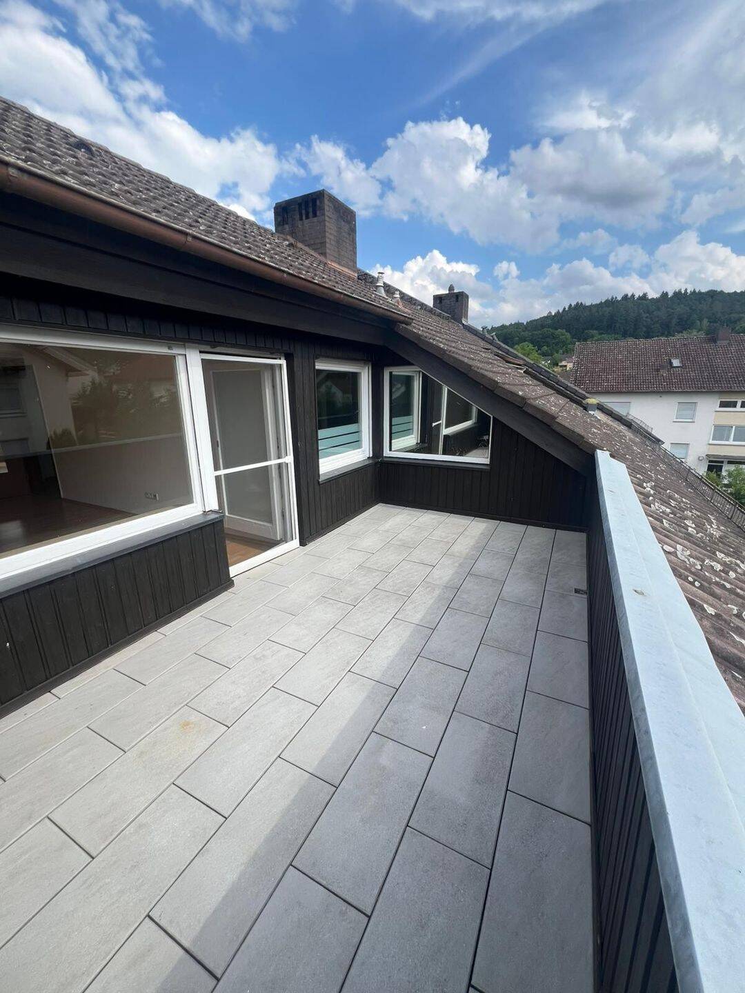 Kompaktes Wohnen mit Balkon: Attraktive 1,5-Zimmer-Dachgeschosswohnung, 97877 Wertheim