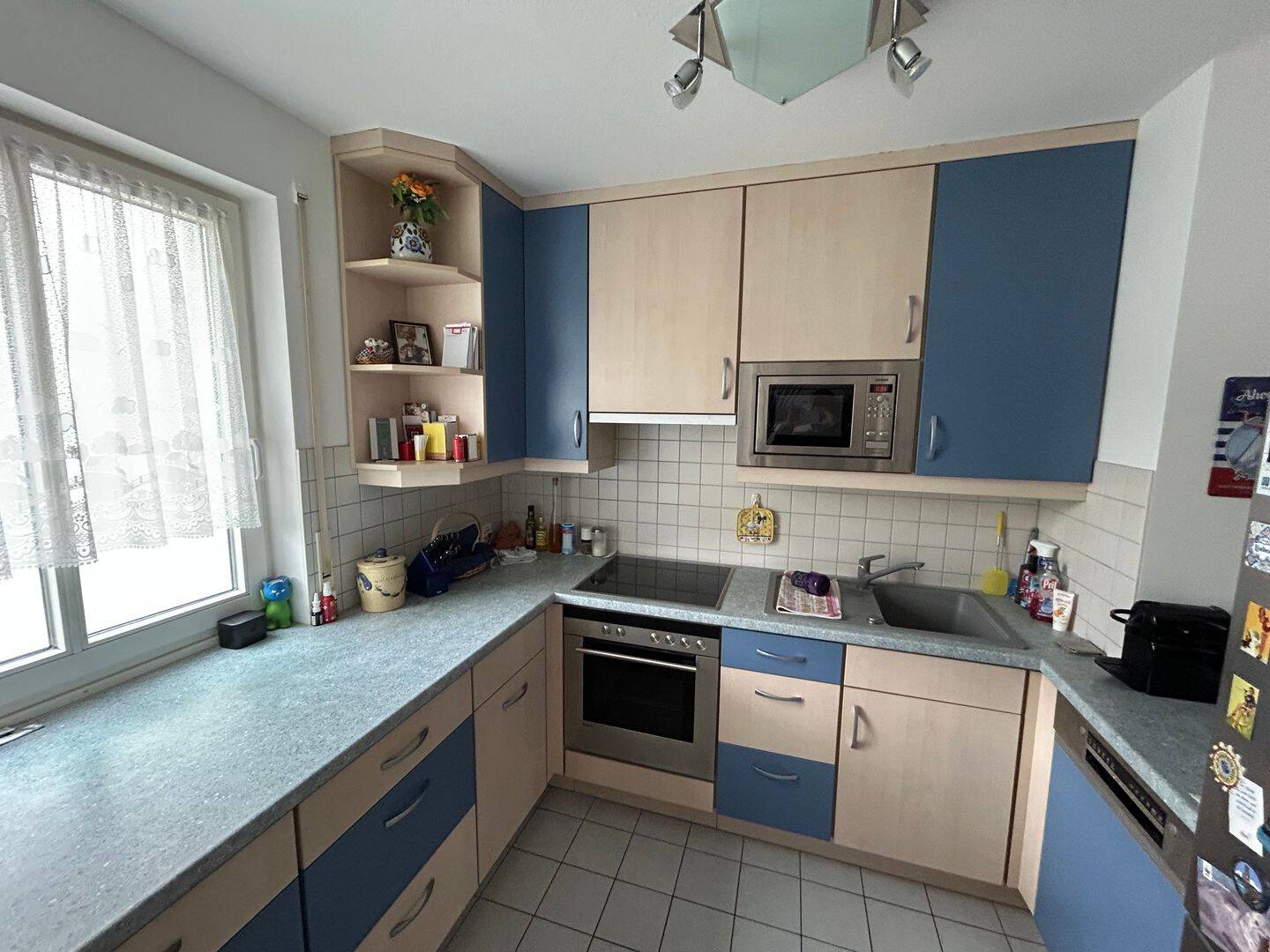 Helle 2,5-Zimmer-Wohnung mit zwei Balkonen und Tiefgaragenstellplatz in Bubenreuth, 91088 Bubenreuth