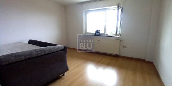 3 Zi, EBK, Loggia, bezugsfrei, max. 2 Pers., 76356 Weingarten (Baden)