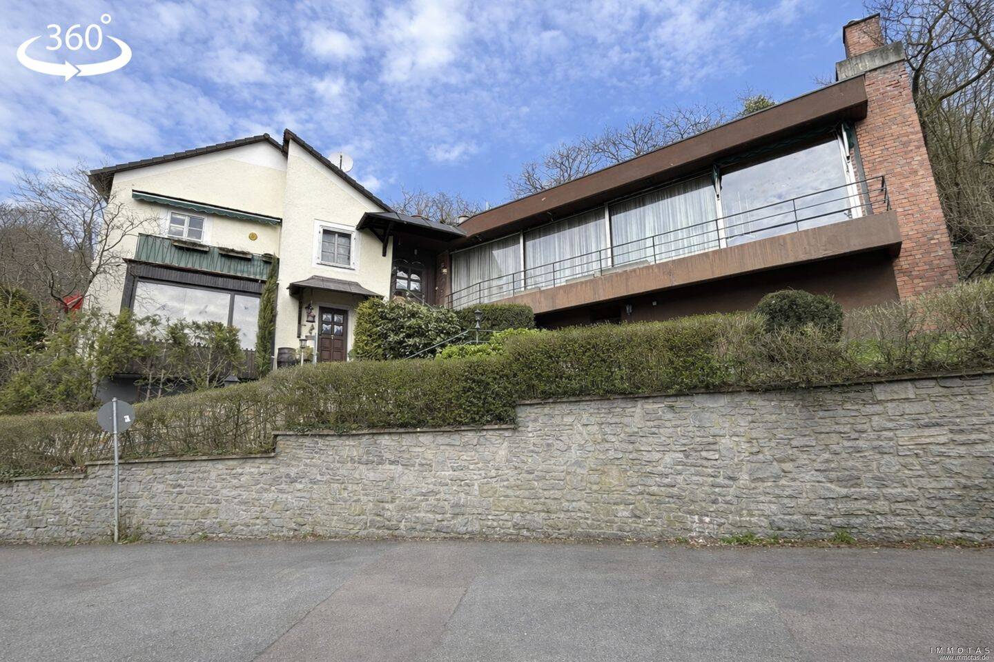5-Zimmer-Eigentumswohnung in Zweifamilienhaus mit Balkon & Dachterrasse in Bad Ems, 56130 Lahnstein