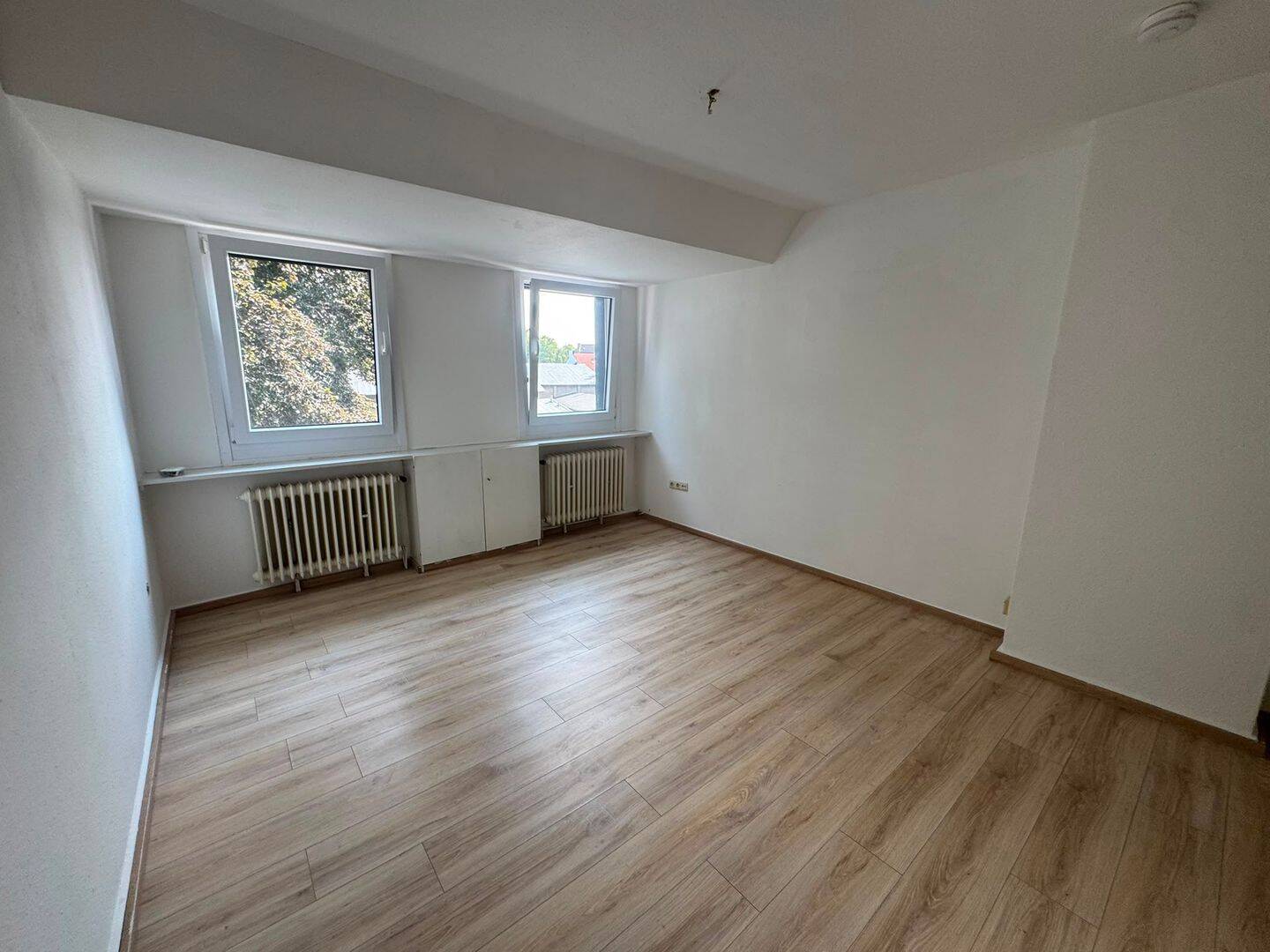 Gemütliche 2- Zimmerwohnung inruhiger Lage sucht Nachmieter! WG-geeignet!!!!, 44143 Dortmund (Brackel Körne Mitte Schüren Wambel)