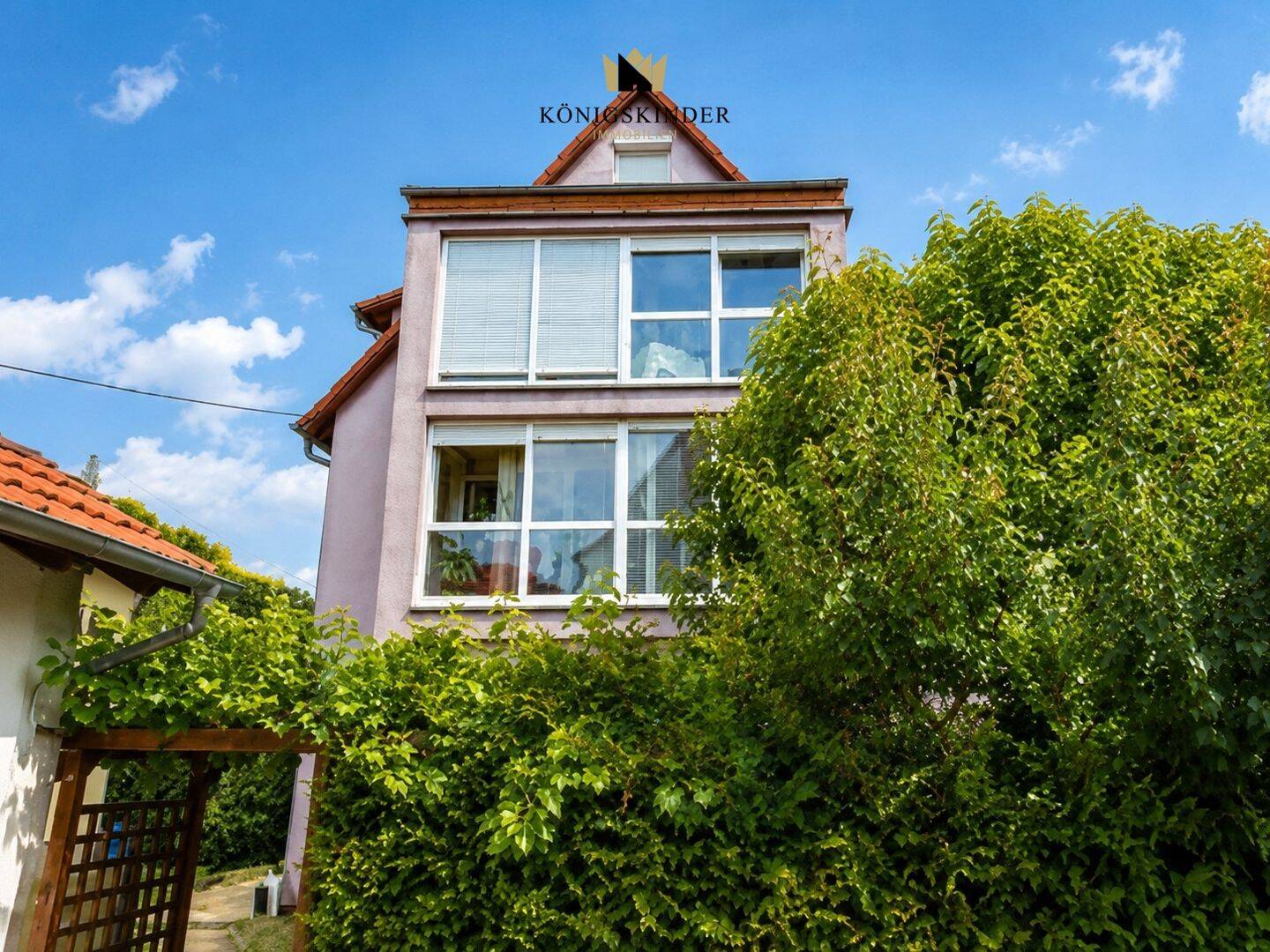 Diese Wohnung kann mehr: 144 m² Wohngefühl mit Balkon-Wintergarten, Garten und Platz für neue Ideen, 72654 Neckartenzlingen