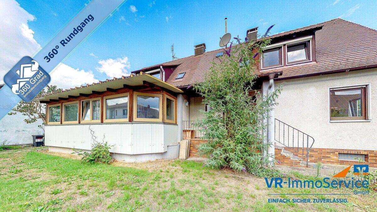 Alle unter einem Dach. Geräumiges Zweifamilienhaus in Erlangen-Frauenaurach., 91056 Erlangen