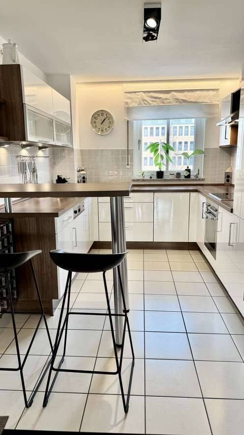 Helle, freundlich möblierte 3 Zimmer Citywohnung im Westend, 80339 München (Ludwigsvorstadt-Isarvorstadt Schwanthalerhöhe)