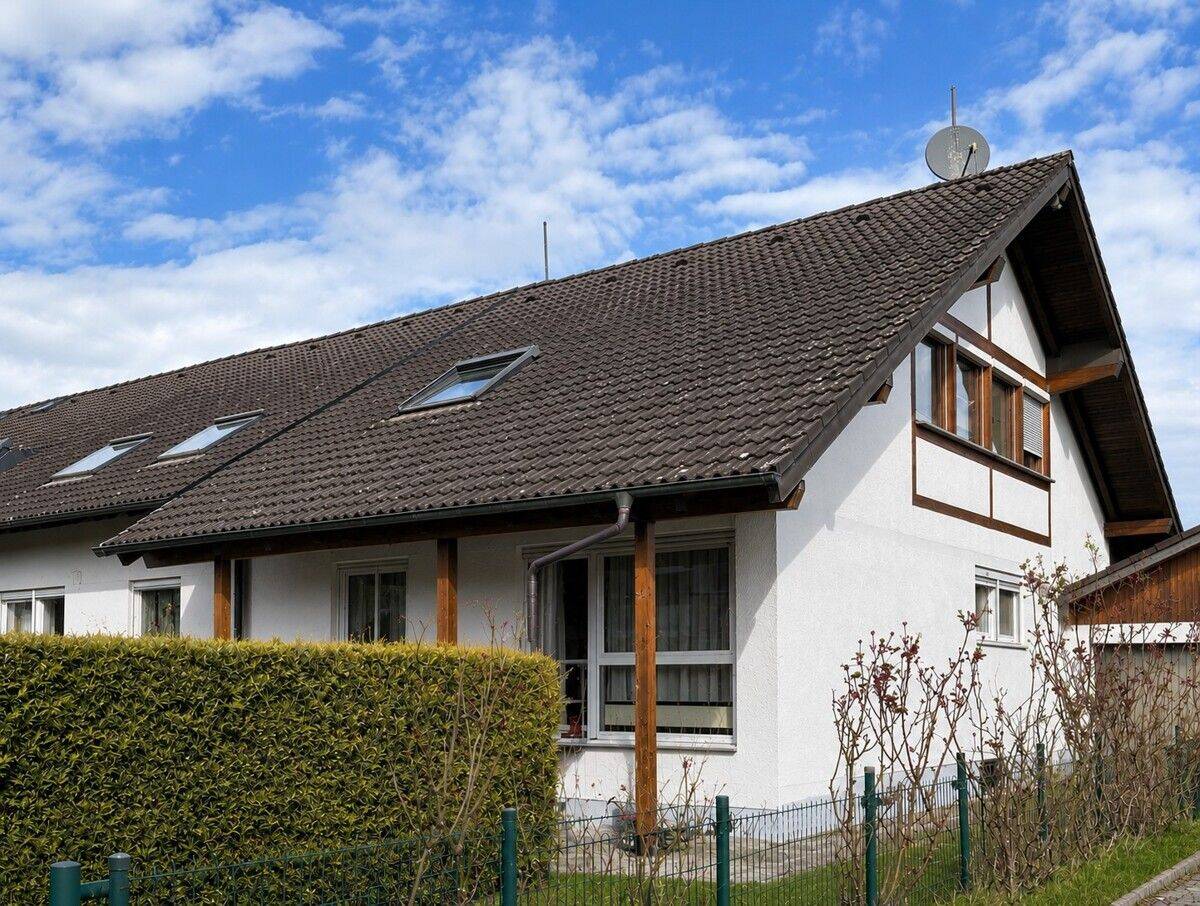 Wohnhaus in Umkirch – ideal für Familien und zur Nutzung als Einfamilien-, Zweifamilien- oder Mehrgenerationenhaus, 79224 Umkirch