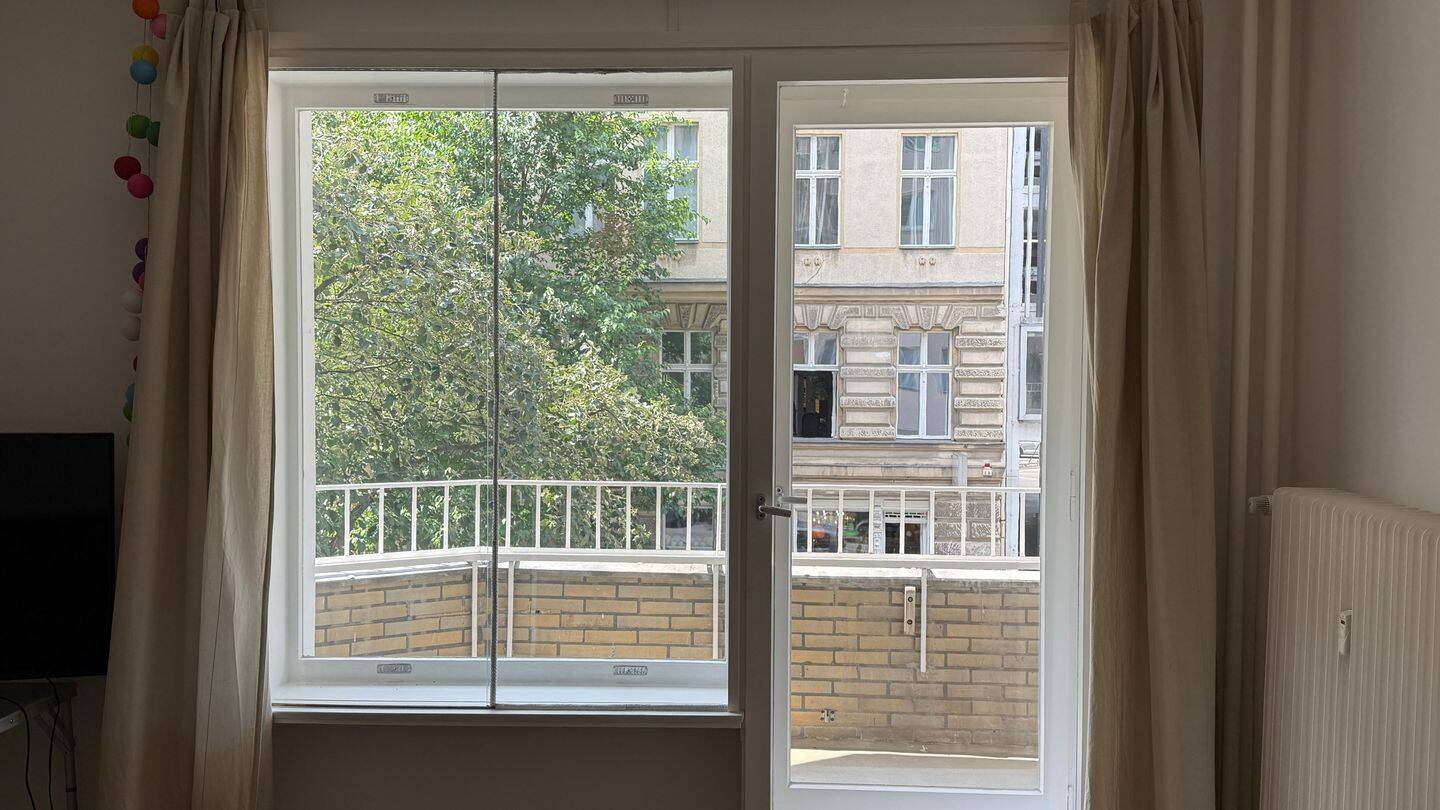 Nollendorfkiez: 70 m² ohne Kompromisse – drei vollwertige Zimmer, Westbalkon, sofort frei, 10777 Berlin (Charlottenburg-Wilmersdorf Schöneberg Wilmersdorf)