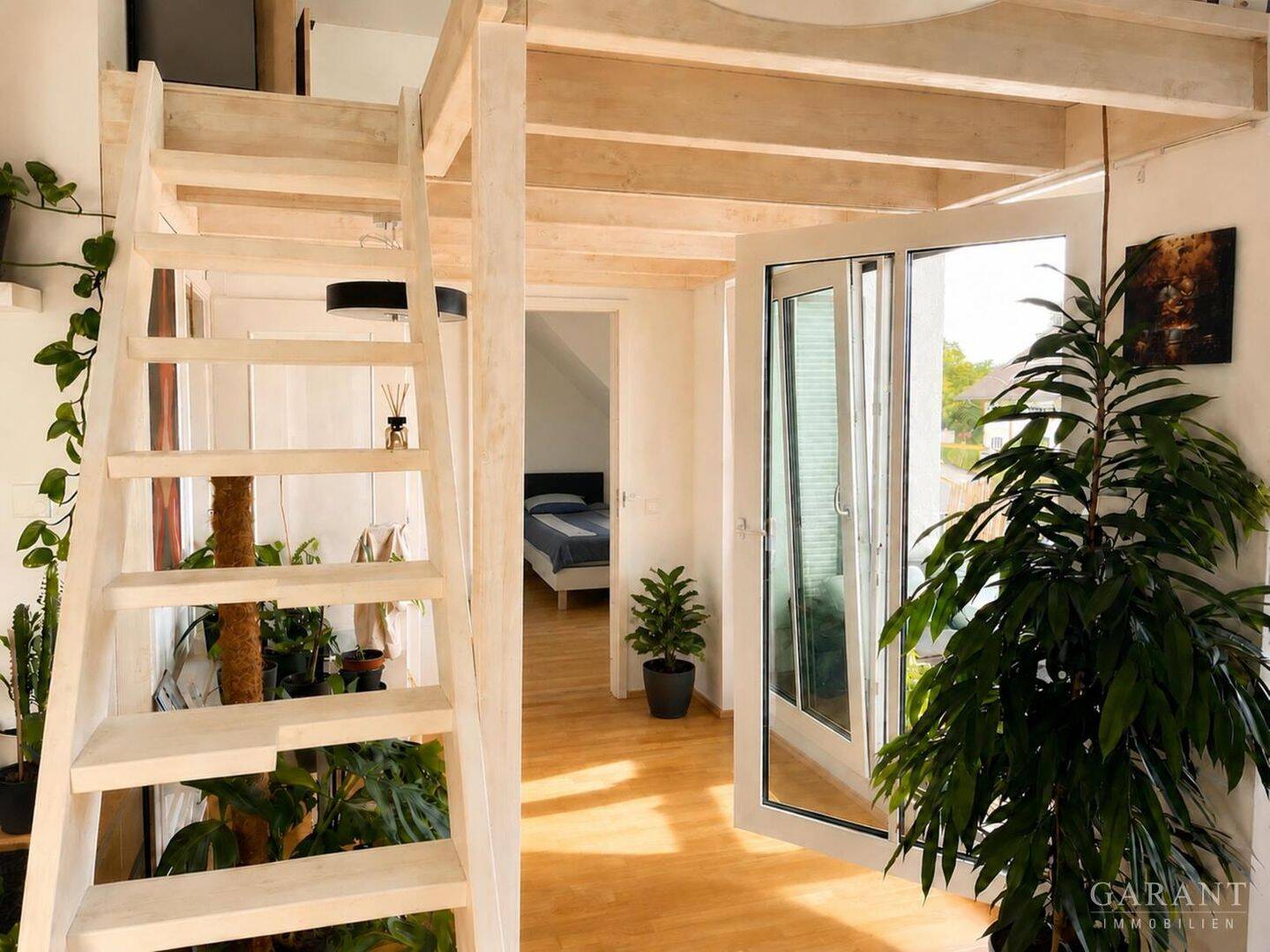 Modernes Wohnen über den Dächern von Zorneding – Exklusive Galerie-Dachgeschosswohnung mit Loggia, 85604 Zorneding