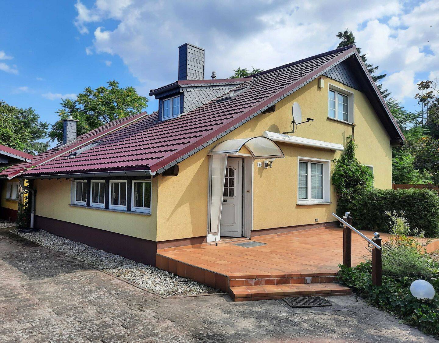 Haus mit vielen Extras, 12683 Berlin (Marzahn-Hellersdorf Biesdorf Kleingartenanlage Biesenhorst 1)