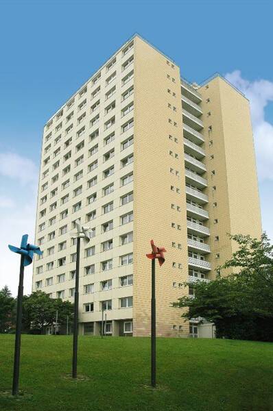 Wohnen mit Weitblick – Schöne 2-Zimmer Wohnung in der 15. Etage, 24143 Kiel (Gaarden-Ost Gaarden-Süd)