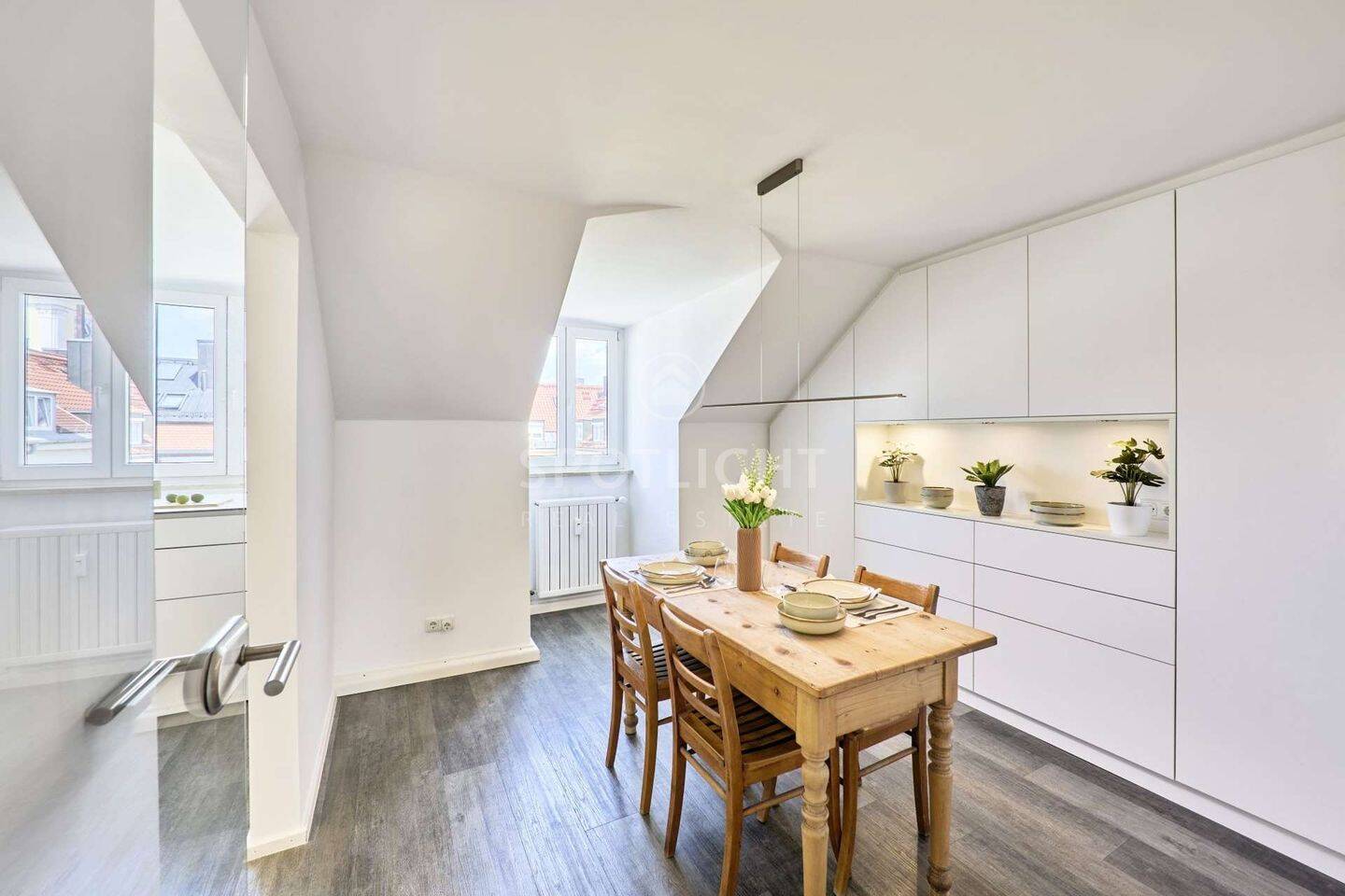 Attraktive 3,5 Zimmer am Josephsplatz – U2, 80798 München (Maxvorstadt Schwabing-West)