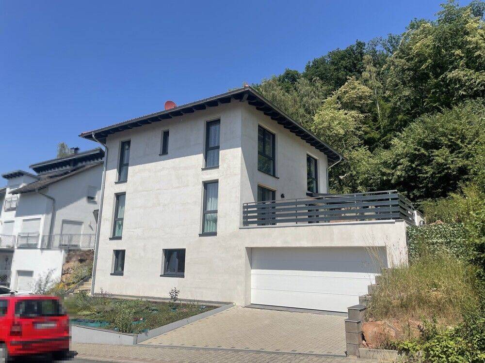 Wohnen mit Stil – Modernes, neuwertiges Einfamilienhaus in begehrter Lage, 64747 Breuberg