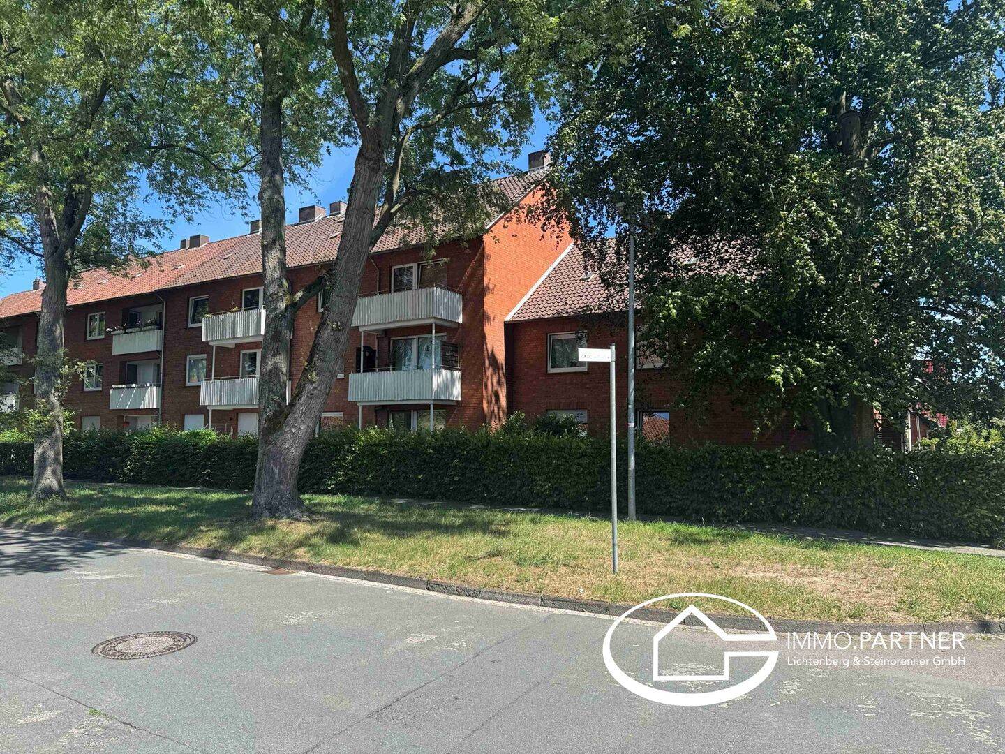 Von Ihrem IMMO.PARTNER: Gepflegtes Mehrfamilienhaus mit Entwicklungspotential in zentraler Lage von Nienburg, 31582 Nienburg (Weser)