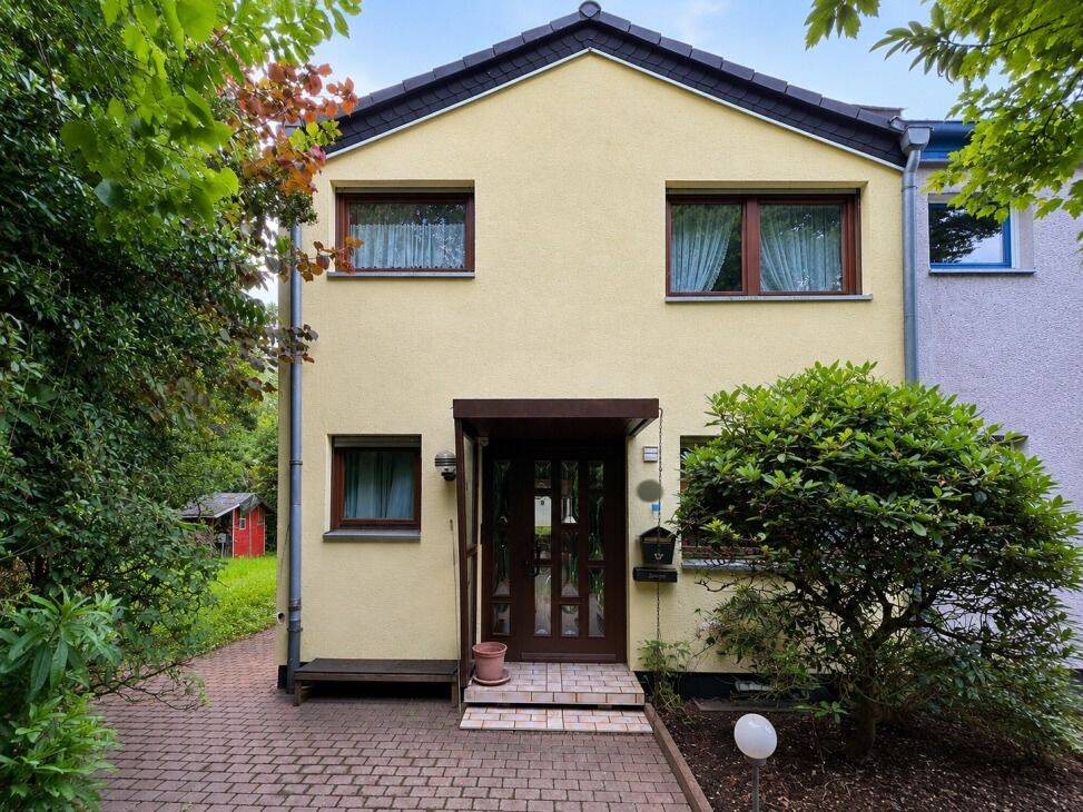 Reihenendhaus mit schönem Garten und Garage in ruhiger Lage von Lohfelden, 34253 Lohfelden