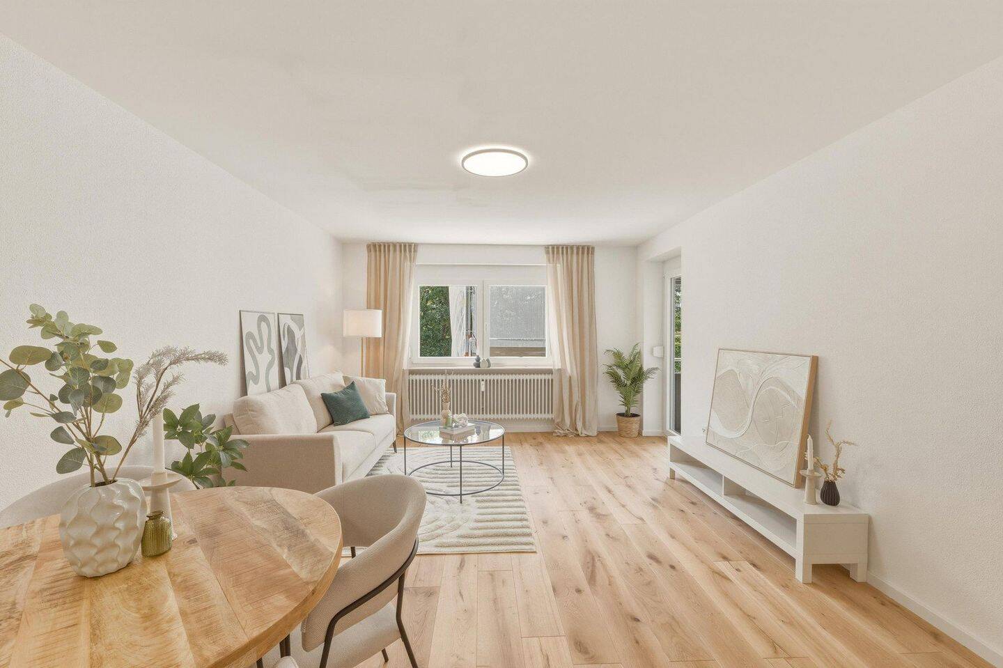 Sofort bezugsfreie, ohne Provison 2-Zimmer-Wohnung in Reutlingen, 72766 Reutlingen