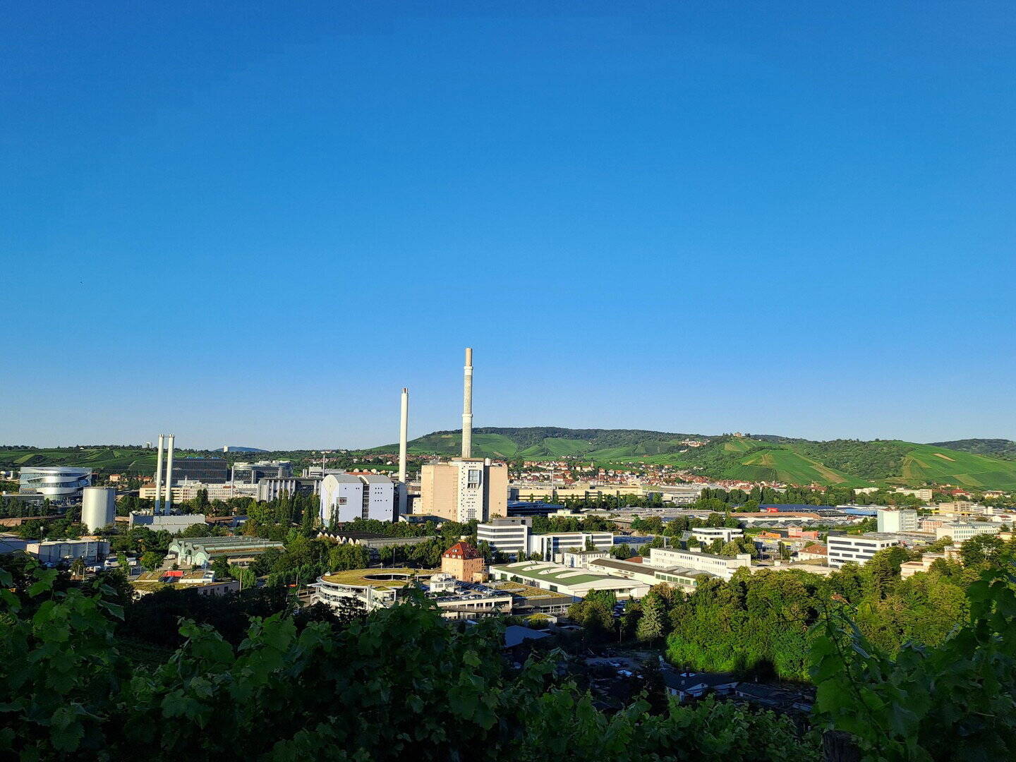 S-Ost – 3-Zi. Whg. – Top gepflegt! – Aussichtslage!