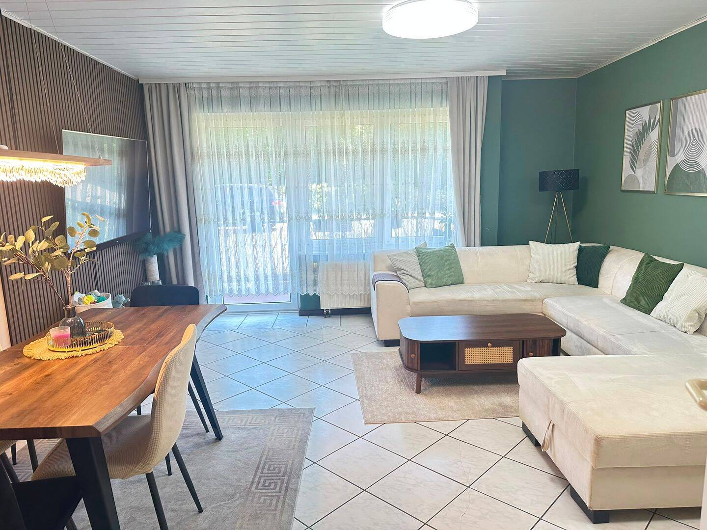 Tolle Wohnung in ruhiger Lage, verfügbar nach Vereinbarung!, 56170 Bendorf