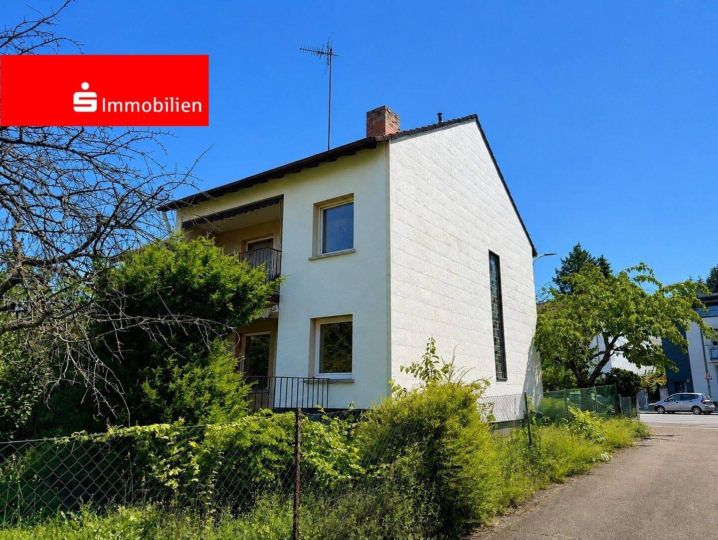Viel Platz für die Familie! – Sanierungsbedürftiges Reihenendhaus inkl. Garage in OF-Buchhügel!, 63071 Offenbach am Main (Offenbach am Main Tempelsee)