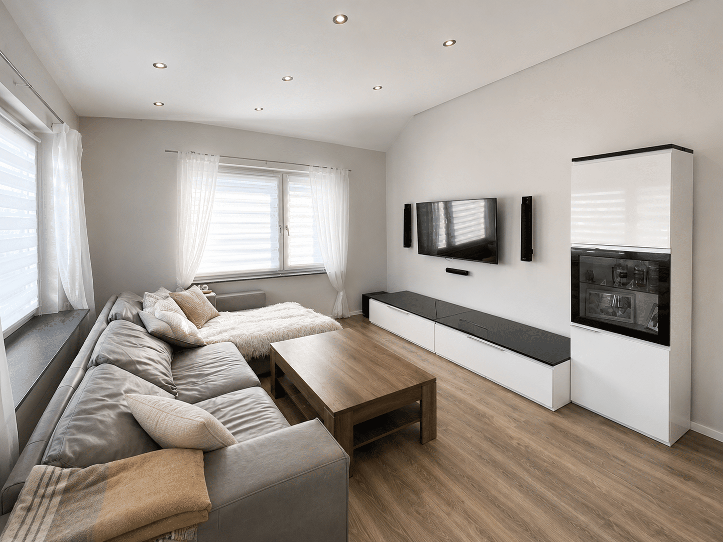 1.422 m² Familienglück: 6 Zimmer, Pool, Wallbox und großer Garten, 38531 Rötgesbüttel